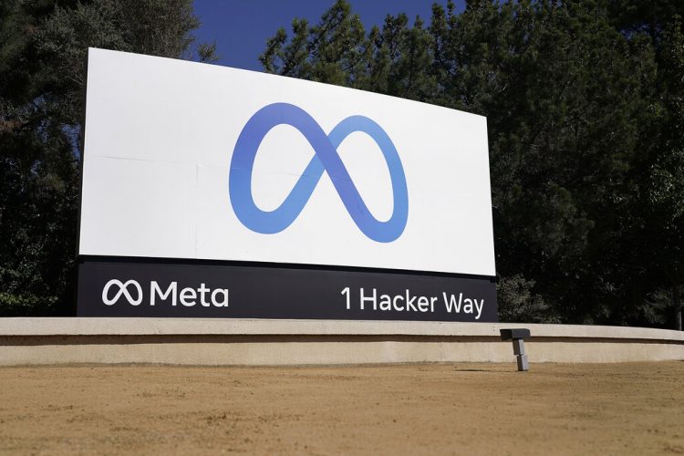 Fri. 9:48 a.m.: Companies rethink return-to-office plans amid omicron cases